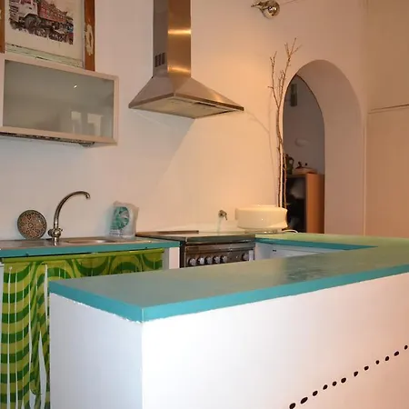 Blu Shelter & Art Playroom Roma